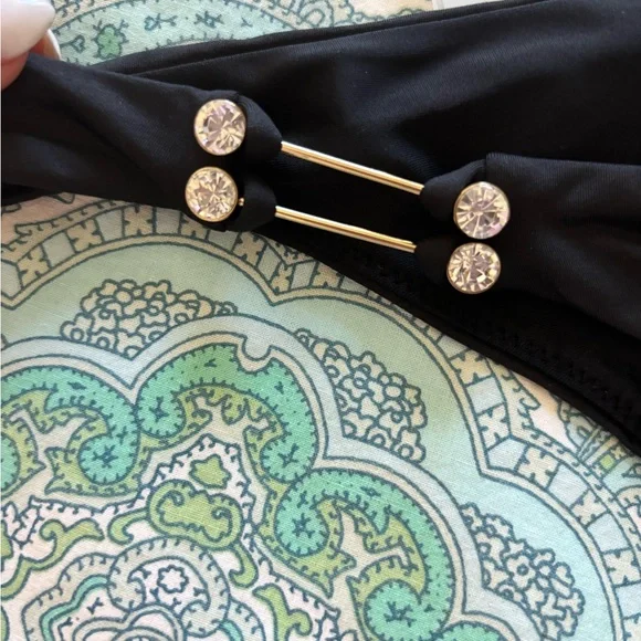 NWT Beach Bunny Black Noelani Skimpy Bottoms size large. No Flaws - Picture 6 of 8